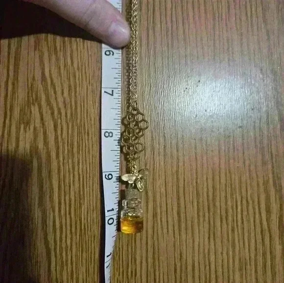 NWOT honeybee necklace! - Picture 4 of 4